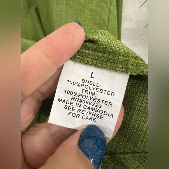 Magellan Outdoors Loose Fit Green Long Sleeve Button Down Size Large - Picture 4 of 8